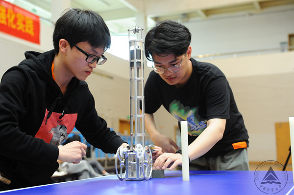 1555979666644.jpg 中国计量大学“双8字”赛前调?陈Ӈ ?jpg